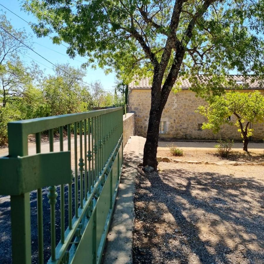 Villa Charmante A Lussan Avec Piscine Privee Et Jardin Closa Exteriér fotografie